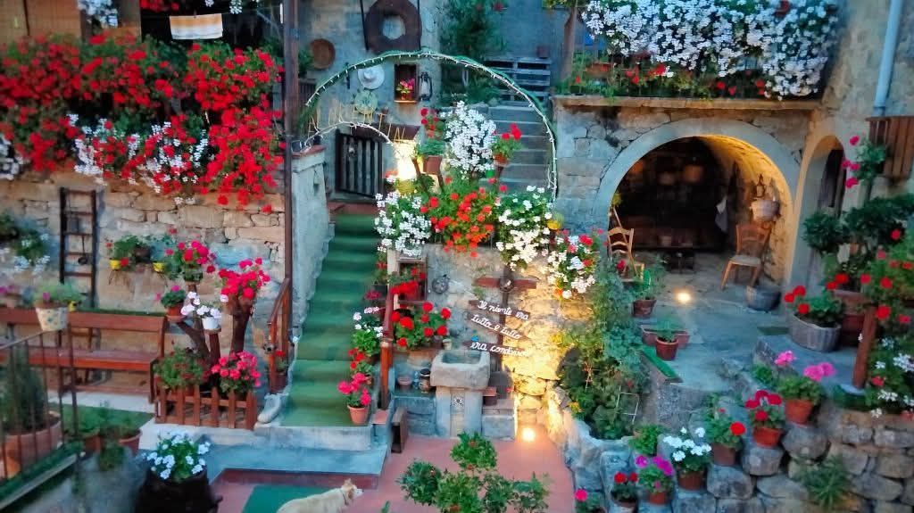 castell''umberto (me) - borgo luigi: un microcosmo di fiori e tradizioni nel cuore dei nebrodi